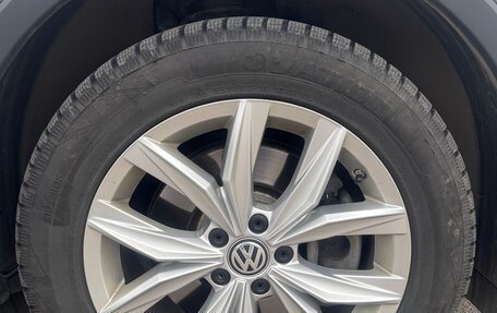 Volkswagen Tiguan II, 2017 год, 2 035 000 рублей, 12 фотография