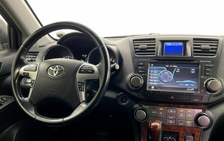 Toyota Highlander III, 2012 год, 1 485 000 рублей, 9 фотография