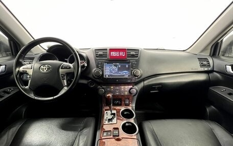 Toyota Highlander III, 2012 год, 1 485 000 рублей, 7 фотография