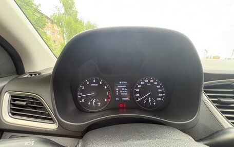 Hyundai Solaris II рестайлинг, 2017 год, 1 050 000 рублей, 13 фотография