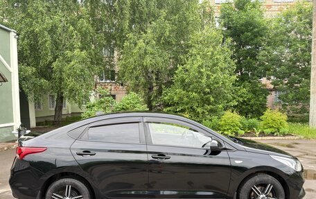 Hyundai Solaris II рестайлинг, 2017 год, 1 050 000 рублей, 5 фотография