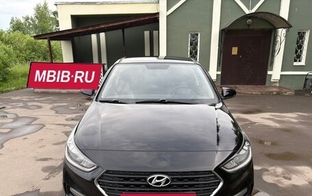 Hyundai Solaris II рестайлинг, 2017 год, 1 050 000 рублей, 3 фотография