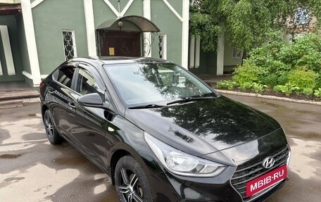 Hyundai Solaris II рестайлинг, 2017 год, 1 050 000 рублей, 4 фотография