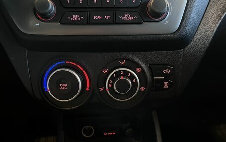 KIA Rio III рестайлинг, 2014 год, 680 000 рублей, 15 фотография