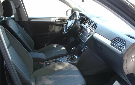 Volkswagen Tiguan II, 2020 год, 2 415 000 рублей, 12 фотография