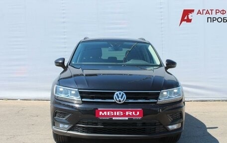 Volkswagen Tiguan II, 2020 год, 2 415 000 рублей, 2 фотография