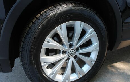 Volkswagen Tiguan II, 2020 год, 2 415 000 рублей, 24 фотография