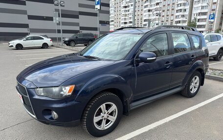Mitsubishi Outlander III рестайлинг 3, 2011 год, 870 000 рублей, 8 фотография