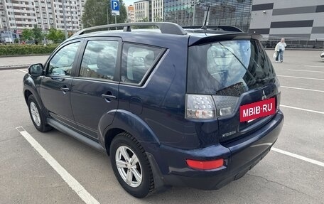 Mitsubishi Outlander III рестайлинг 3, 2011 год, 870 000 рублей, 16 фотография