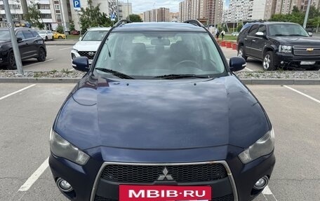 Mitsubishi Outlander III рестайлинг 3, 2011 год, 870 000 рублей, 10 фотография