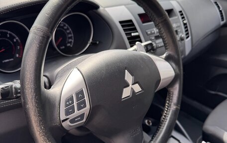 Mitsubishi Outlander III рестайлинг 3, 2011 год, 870 000 рублей, 38 фотография