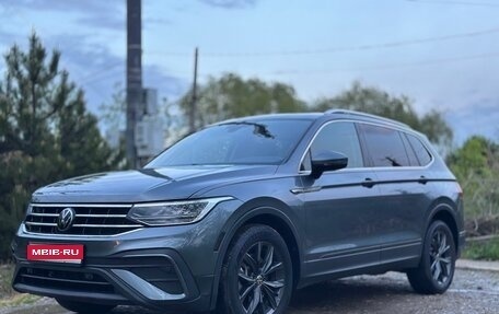 Volkswagen Tiguan II, 2021 год, 2 900 000 рублей, 1 фотография