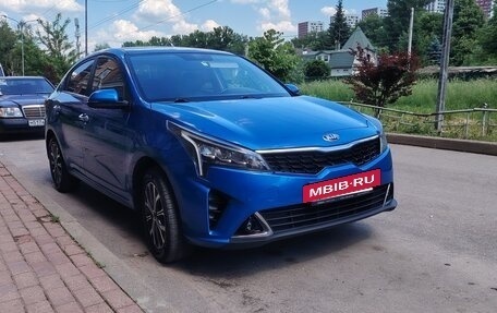 KIA Rio IV, 2021 год, 1 580 000 рублей, 2 фотография