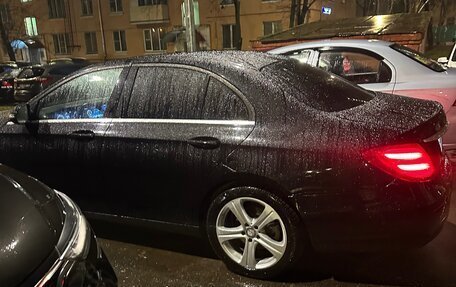 Mercedes-Benz E-Класс, 2018 год, 2 000 000 рублей, 2 фотография