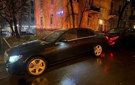 Mercedes-Benz E-Класс, 2018 год, 2 000 000 рублей, 4 фотография