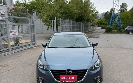 Mazda 3, 2015 год, 1 350 000 рублей, 2 фотография