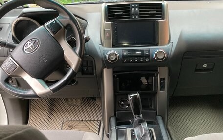 Toyota Land Cruiser Prado 150 рестайлинг 2, 2013 год, 2 990 000 рублей, 6 фотография