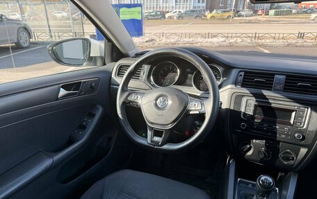 Volkswagen Jetta VI, 2015 год, 595 000 рублей, 6 фотография