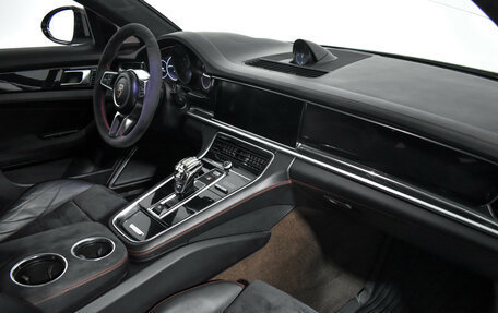 Porsche Panamera II рестайлинг, 2017 год, 4 998 790 рублей, 18 фотография