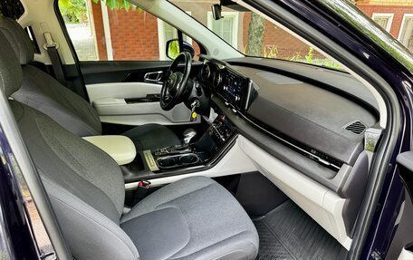 KIA Carnival, 2021 год, 3 690 000 рублей, 21 фотография