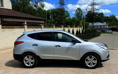 Hyundai ix35 I рестайлинг, 2011 год, 880 000 рублей, 3 фотография