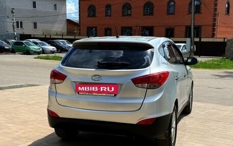 Hyundai ix35 I рестайлинг, 2011 год, 880 000 рублей, 2 фотография