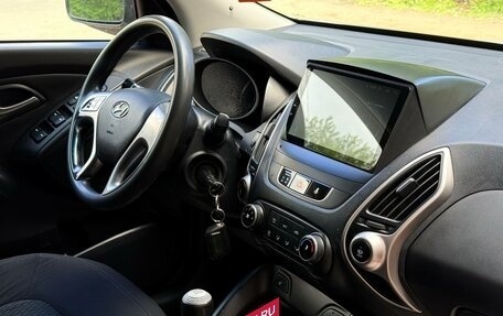 Hyundai ix35 I рестайлинг, 2011 год, 880 000 рублей, 13 фотография