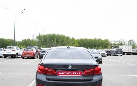 BMW 5 серия, 2019 год, 2 490 000 рублей, 3 фотография