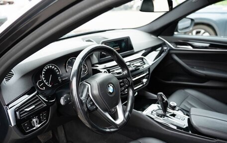 BMW 5 серия, 2019 год, 2 490 000 рублей, 8 фотография