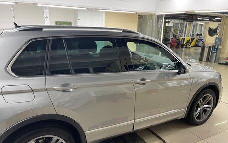 Volkswagen Tiguan II, 2018 год, 3 300 000 рублей, 5 фотография