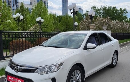 Toyota Camry, 2018 год, 2 750 000 рублей, 5 фотография