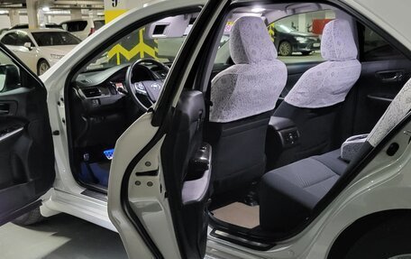 Toyota Camry, 2018 год, 2 750 000 рублей, 14 фотография