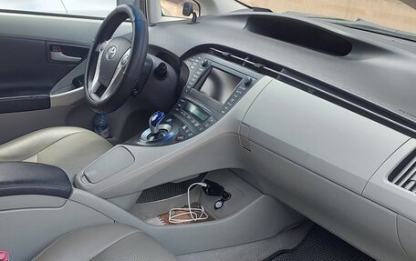 Toyota Prius, 2009 год, 900 000 рублей, 3 фотография