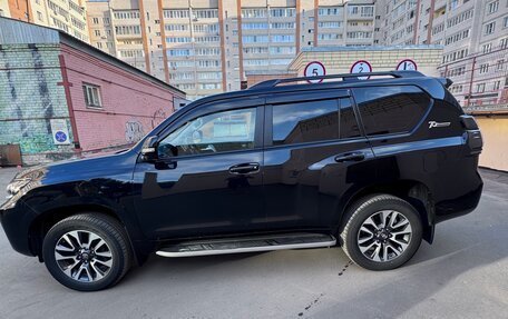 Toyota Land Cruiser Prado 150 рестайлинг 2, 2021 год, 6 500 000 рублей, 5 фотография