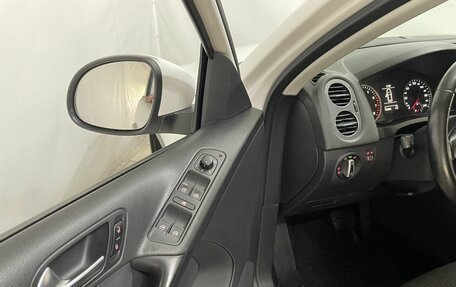 Volkswagen Tiguan I, 2012 год, 1 049 000 рублей, 17 фотография