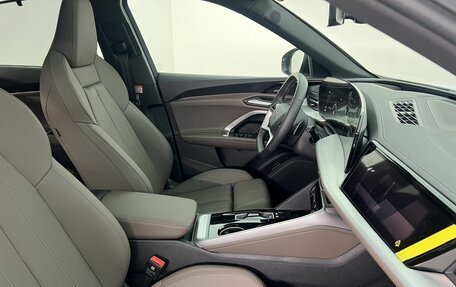 Audi Q5, 2025 год, 8 925 000 рублей, 15 фотография