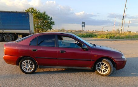 Mitsubishi Carisma I, 1998 год, 250 000 рублей, 3 фотография