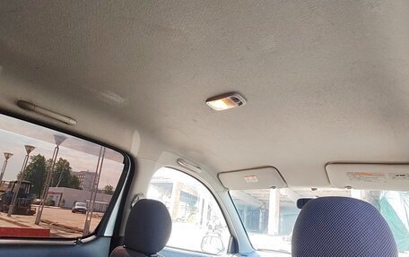 Toyota FunCargo, 2002 год, 319 000 рублей, 13 фотография