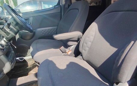 Toyota FunCargo, 2002 год, 319 000 рублей, 11 фотография
