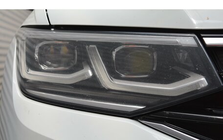 Volkswagen Tiguan II, 2021 год, 3 700 000 рублей, 9 фотография