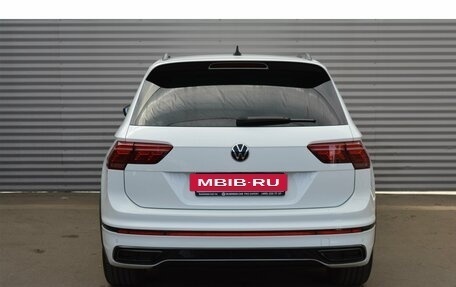 Volkswagen Tiguan II, 2021 год, 3 700 000 рублей, 6 фотография