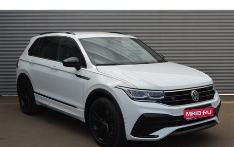 Volkswagen Tiguan II, 2021 год, 3 700 000 рублей, 3 фотография