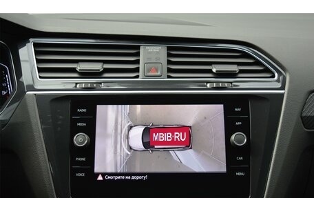 Volkswagen Tiguan II, 2021 год, 3 700 000 рублей, 16 фотография