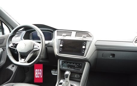 Volkswagen Tiguan II, 2021 год, 3 700 000 рублей, 14 фотография
