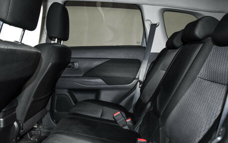 Mitsubishi Outlander III рестайлинг 3, 2013 год, 1 078 960 рублей, 13 фотография