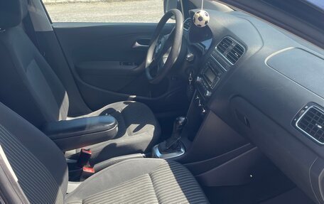 Volkswagen Polo VI (EU Market), 2010 год, 650 000 рублей, 2 фотография