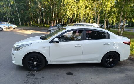 KIA Rio IV, 2017 год, 698 000 рублей, 3 фотография