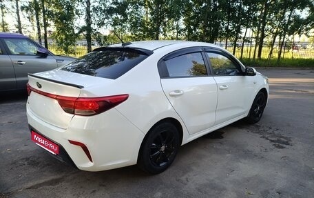 KIA Rio IV, 2017 год, 698 000 рублей, 5 фотография