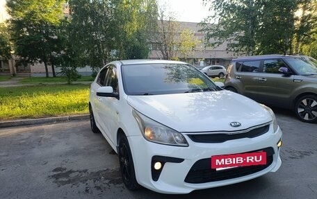 KIA Rio IV, 2017 год, 698 000 рублей, 2 фотография