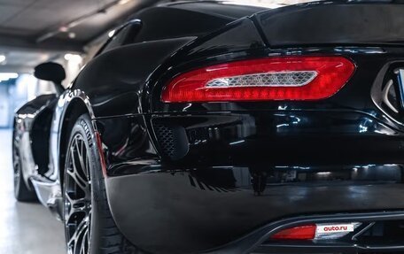 Dodge Viper IV, 2016 год, 31 000 000 рублей, 10 фотография